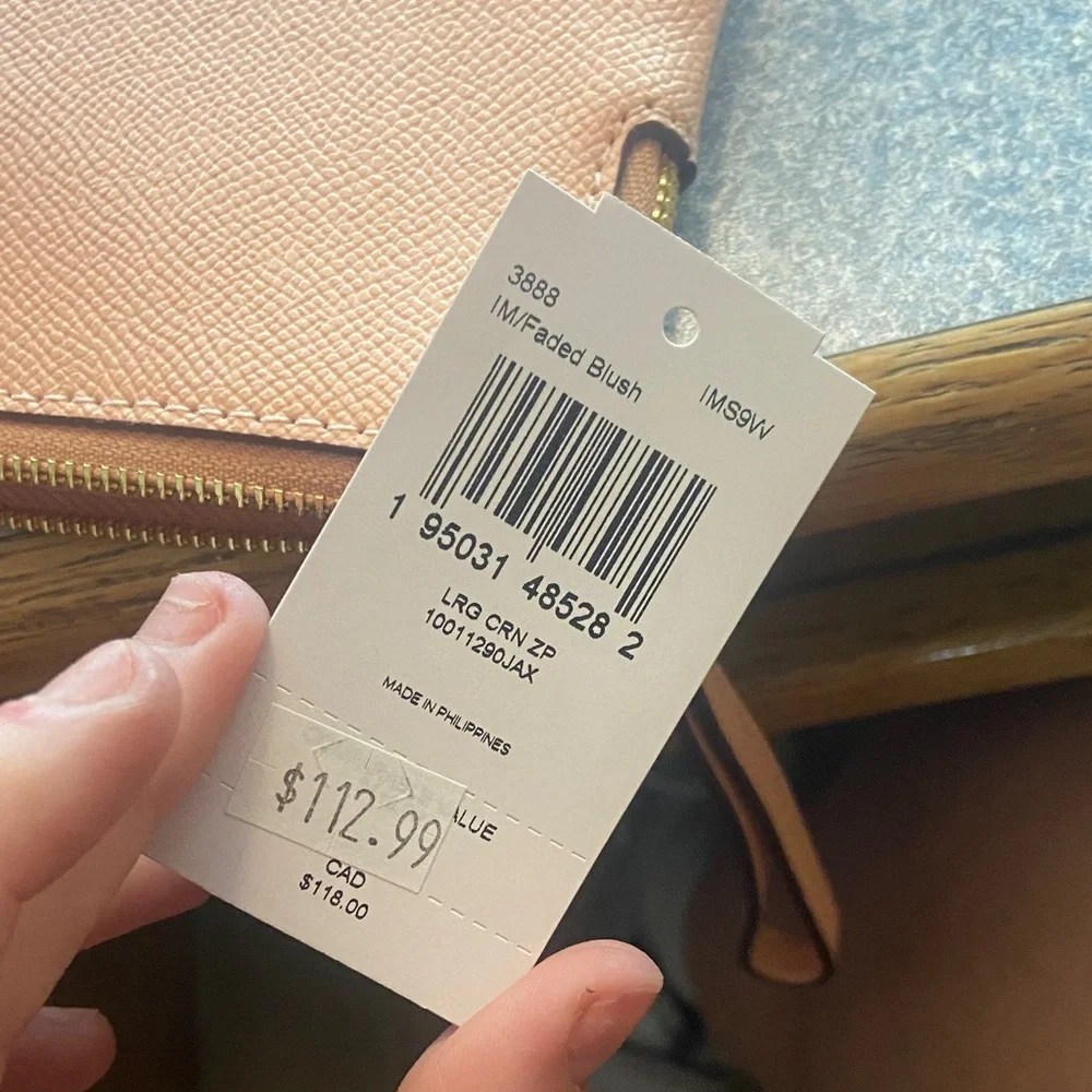 Coach Peach Wristlet - Picture 4 of 5